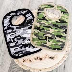 Onbedrukte slabbers in 2 camouflage kleuren