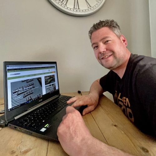 Jeroen-strakgedrukt-bedrukken-van-producten-webshop